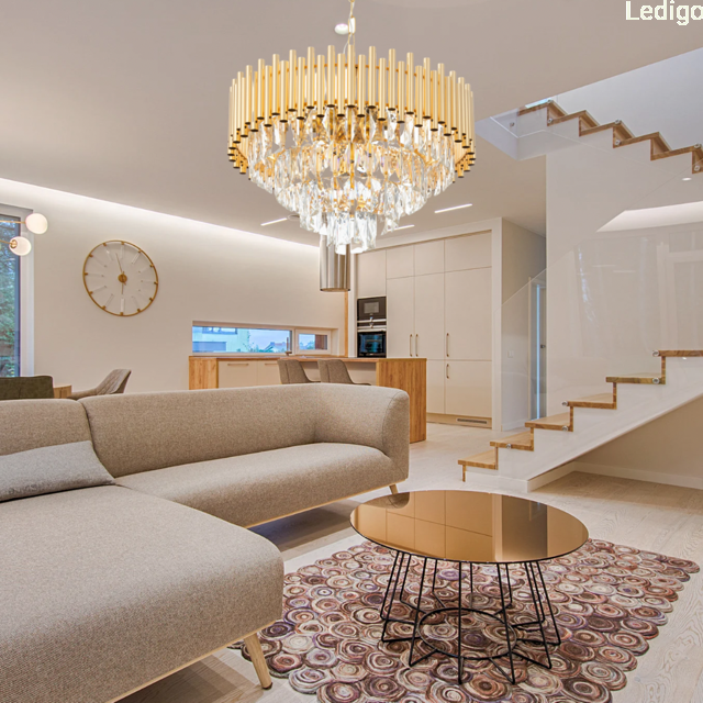 Duży zwieszany żyrandol kryształowy