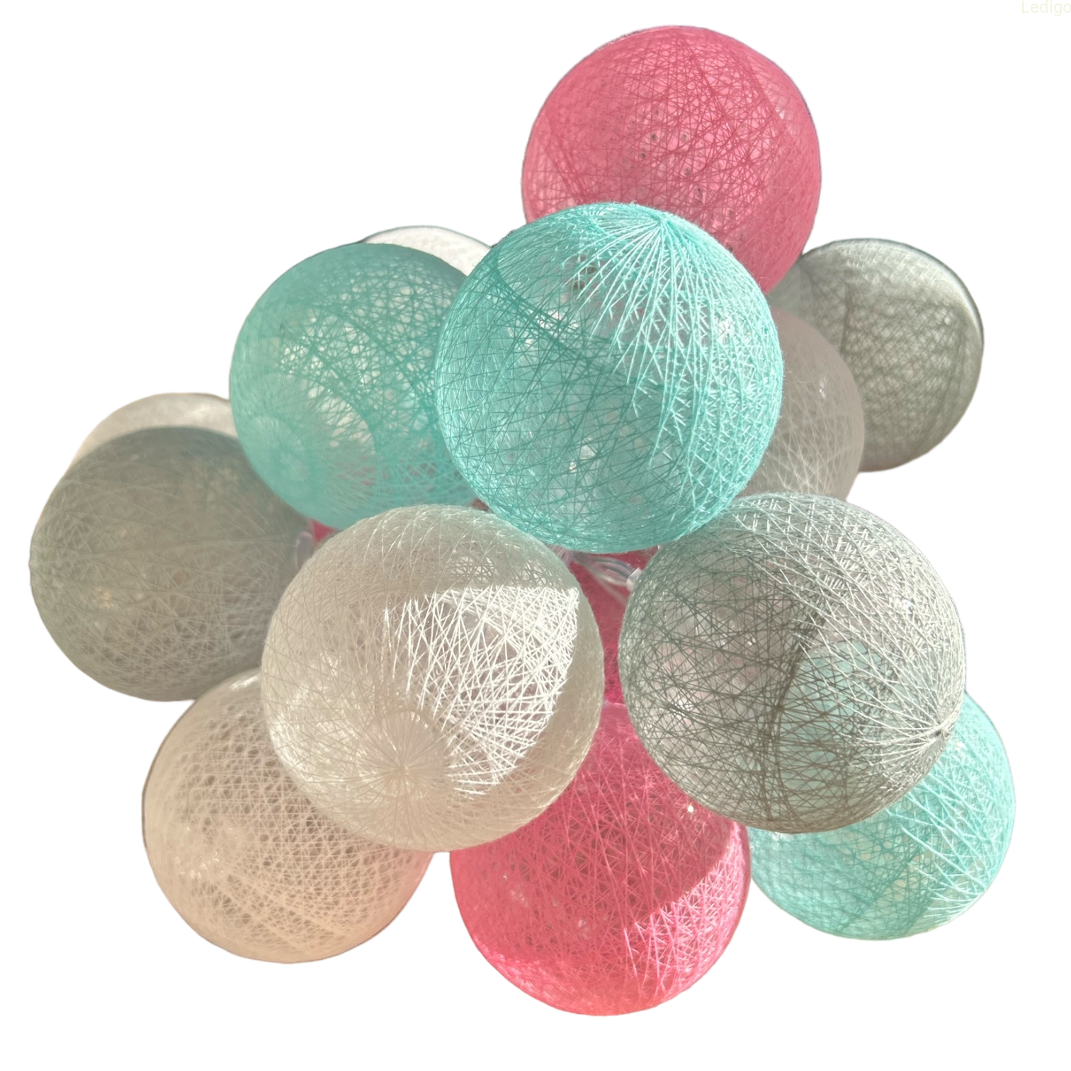 Cotton balls lampki kule girlanda.PNG