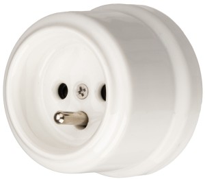 Gniazdo ceramiczne natynkowe z uziemieniem białe Ledigo 04MP NEW