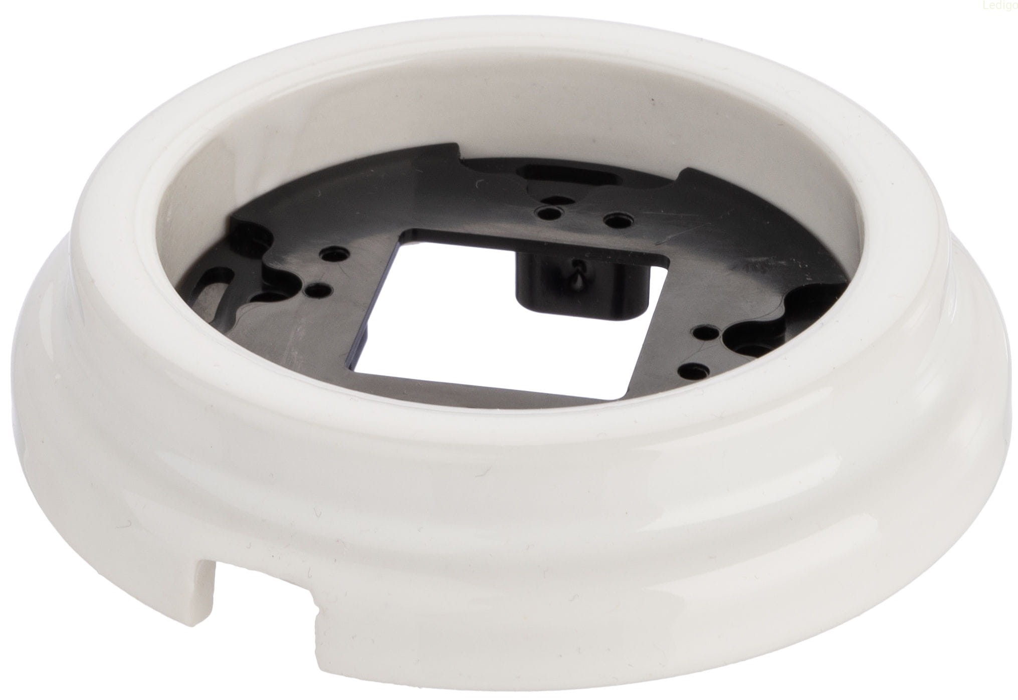 Ramka ceramiczna do gniazda natynkowego biała.jpg