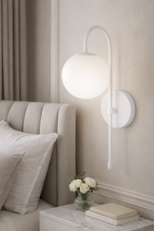 Kinkiet white Milano Grace mleczna kula