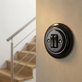 Włącznik podtynkowy ceramiczny schodowy podwójny do ramki czarny