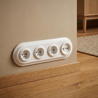 Ramka ceramiczna poczwórna biała