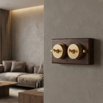 Ramka drewniana podwójna ze złotym włącznikiem ON/OFF