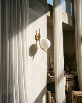 Kinkiet złoty Milano Aurora mleczna kula 