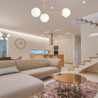 Lampa Milano złota potrójna mleczne kule dwuobwodowa