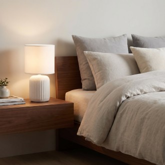 Lampka nocna z abażurem biała ceramiczna ryflowana DION D1