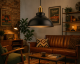 Lampa Rustic czarna w salonie.png