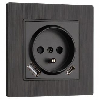 Gniazdo USB + USB-C z ramką z tworzywa PC z uziemieniem czarne Loft Line 