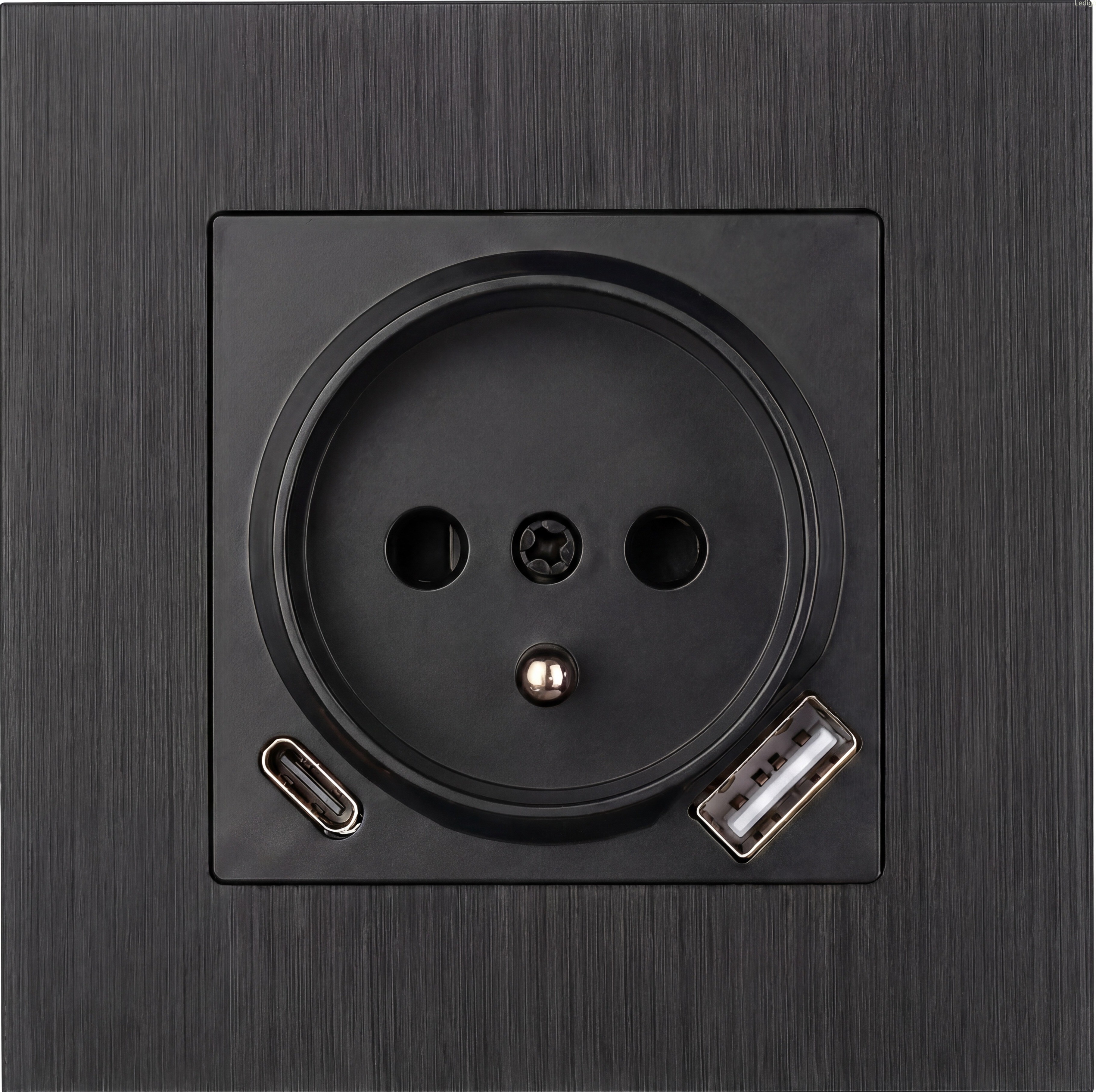 Ramka aluminiowa z gniazdem usb.jpg