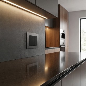 Włącznik potrójny z aluminiową ramką grafitowy Loft Line