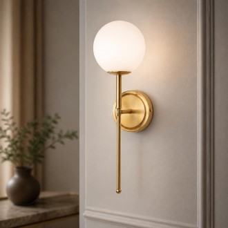 Kinkiet złoty elegancki z kloszem kula Classic modern